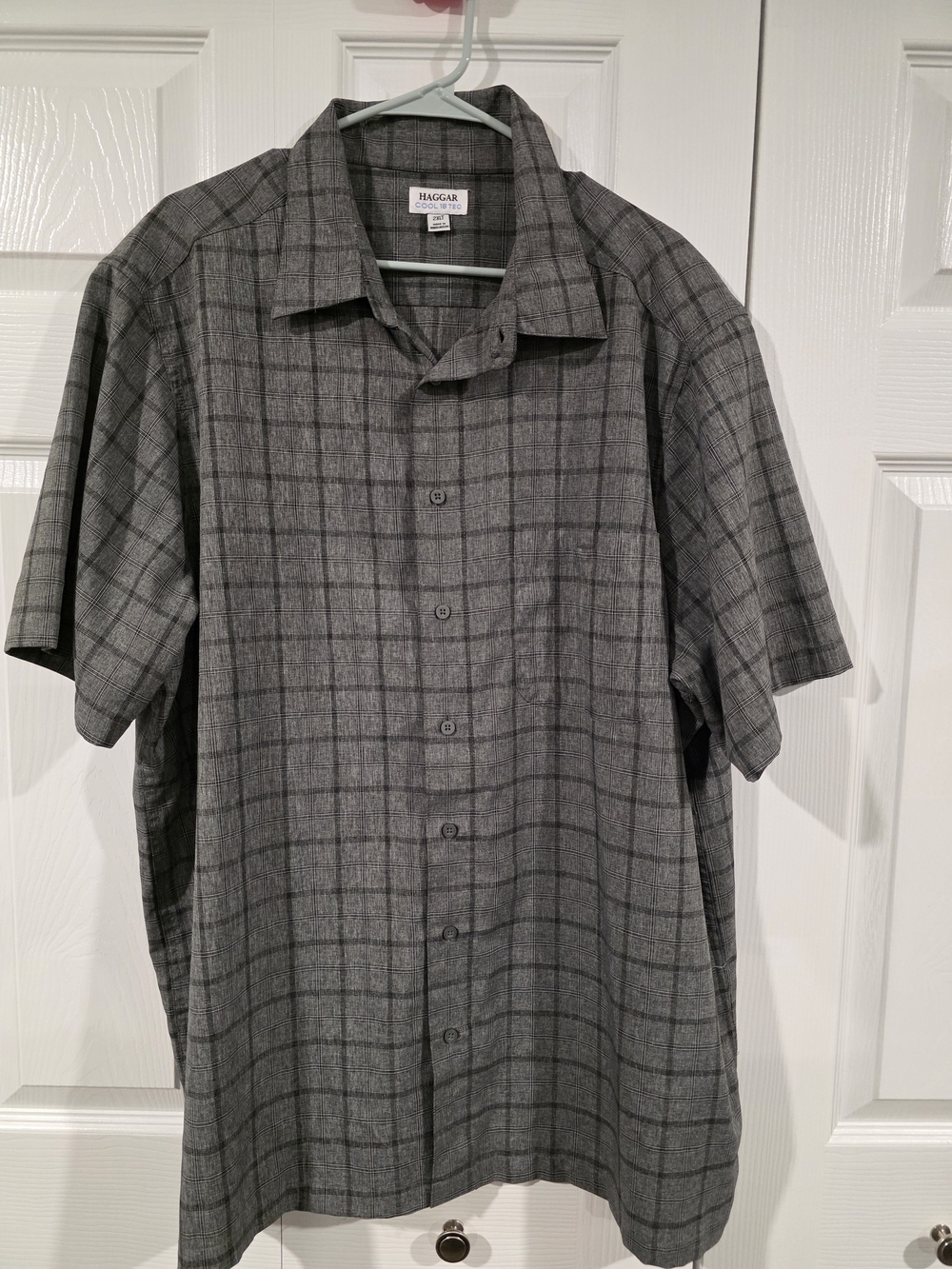 Haggar Men's Gray Windowpane Short-Sleeve Button-Down Shirt